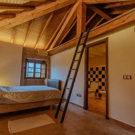 Con Bano Individual En Casa De Campo. Piscina. Homestay Amoeiro