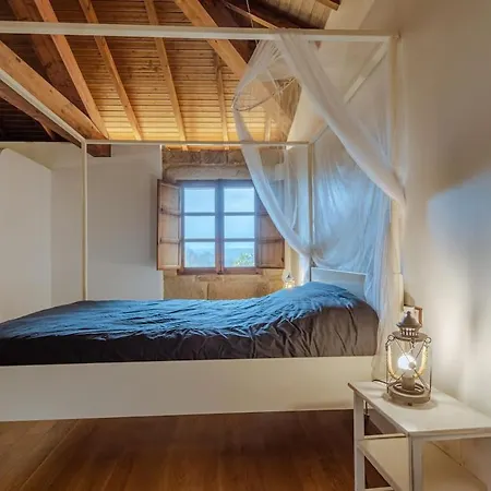 Con Bano Individual En Casa De Campo. Piscina. Homestay Amoeiro