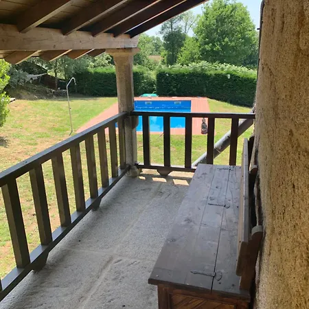 Con Bano Individual En Casa De Campo. Piscina. Homestay *
